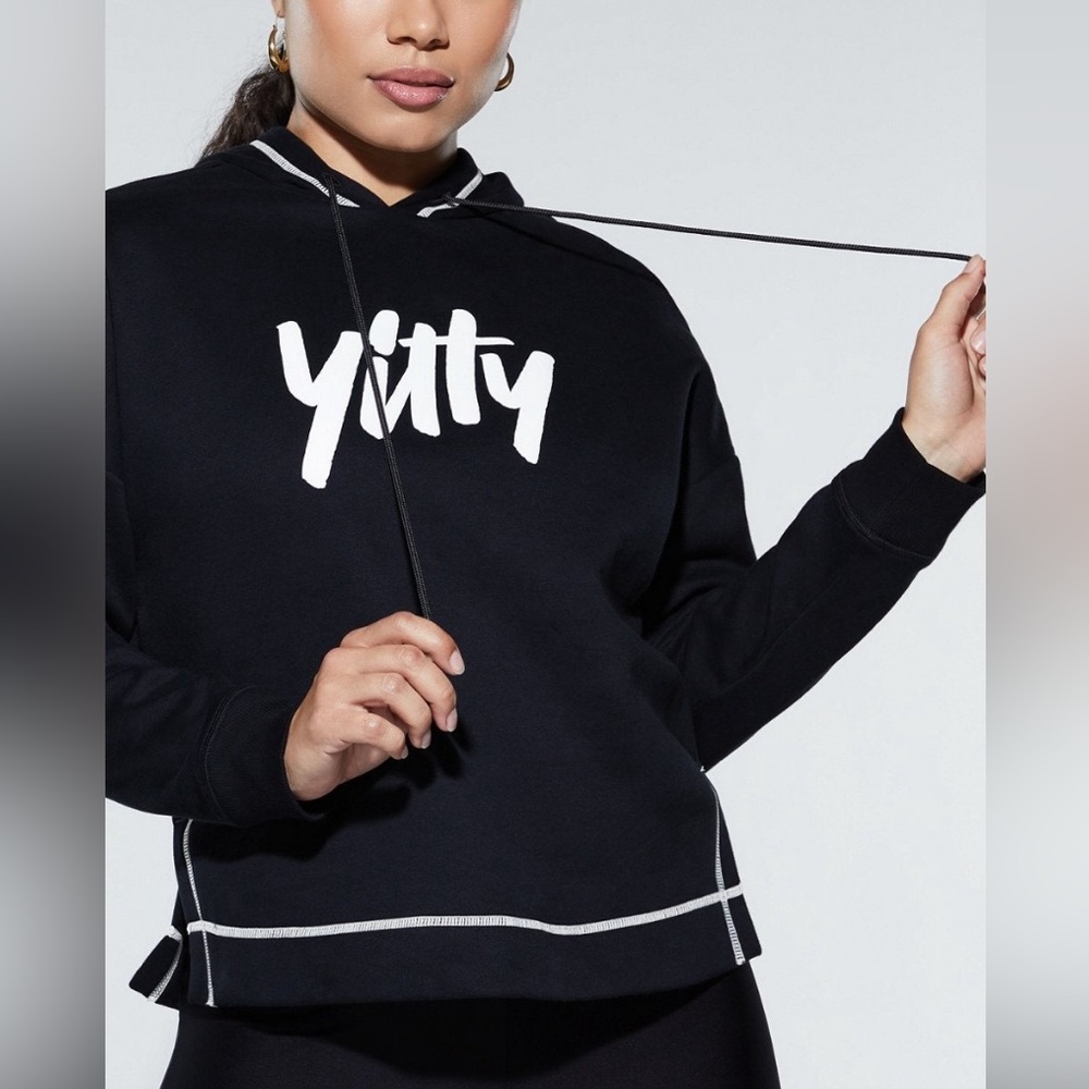 Yitty black cropped hoodie 4xl
